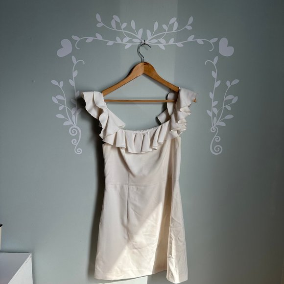 French Connection Dresses & Skirts - French Connection Whisper Light Ruffle Mini Dress